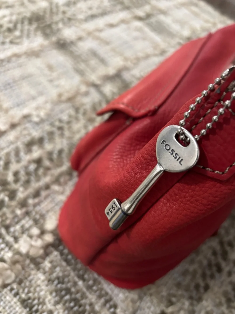 Fossil Y2K Red Leather Hobo Women’s Classic‎ Shoulder Bag